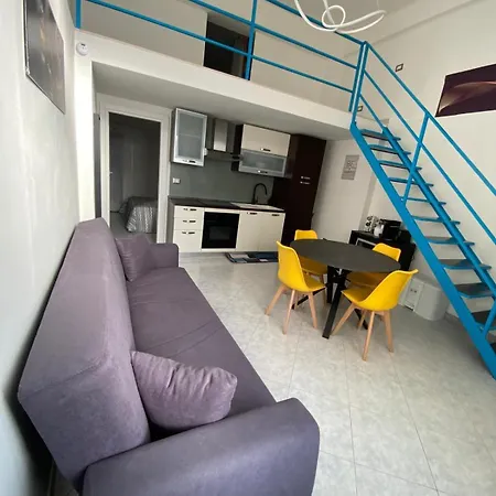 Lucry S Little House Апартаменты *