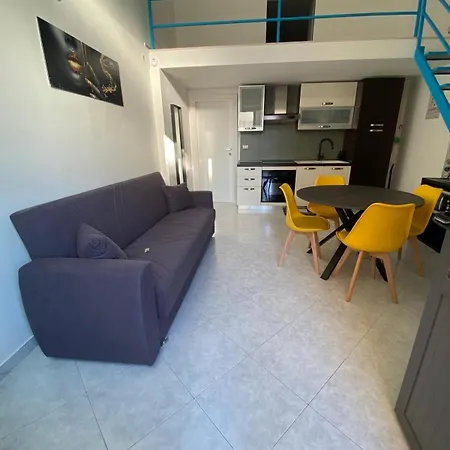 Lucry S Little House *